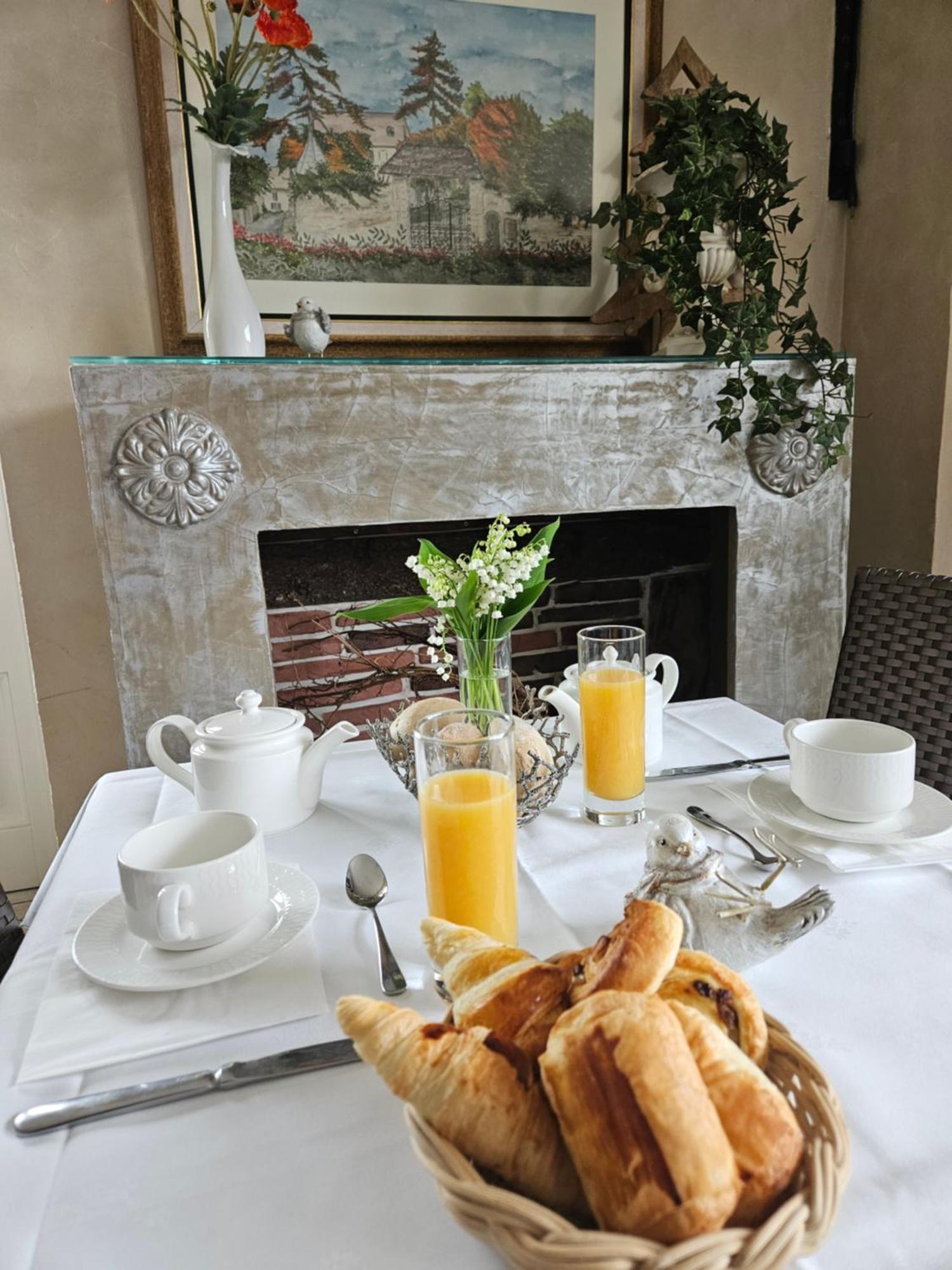 Le Val D'Amby Hotel Hieres-Sur-Amby Eksteriør billede