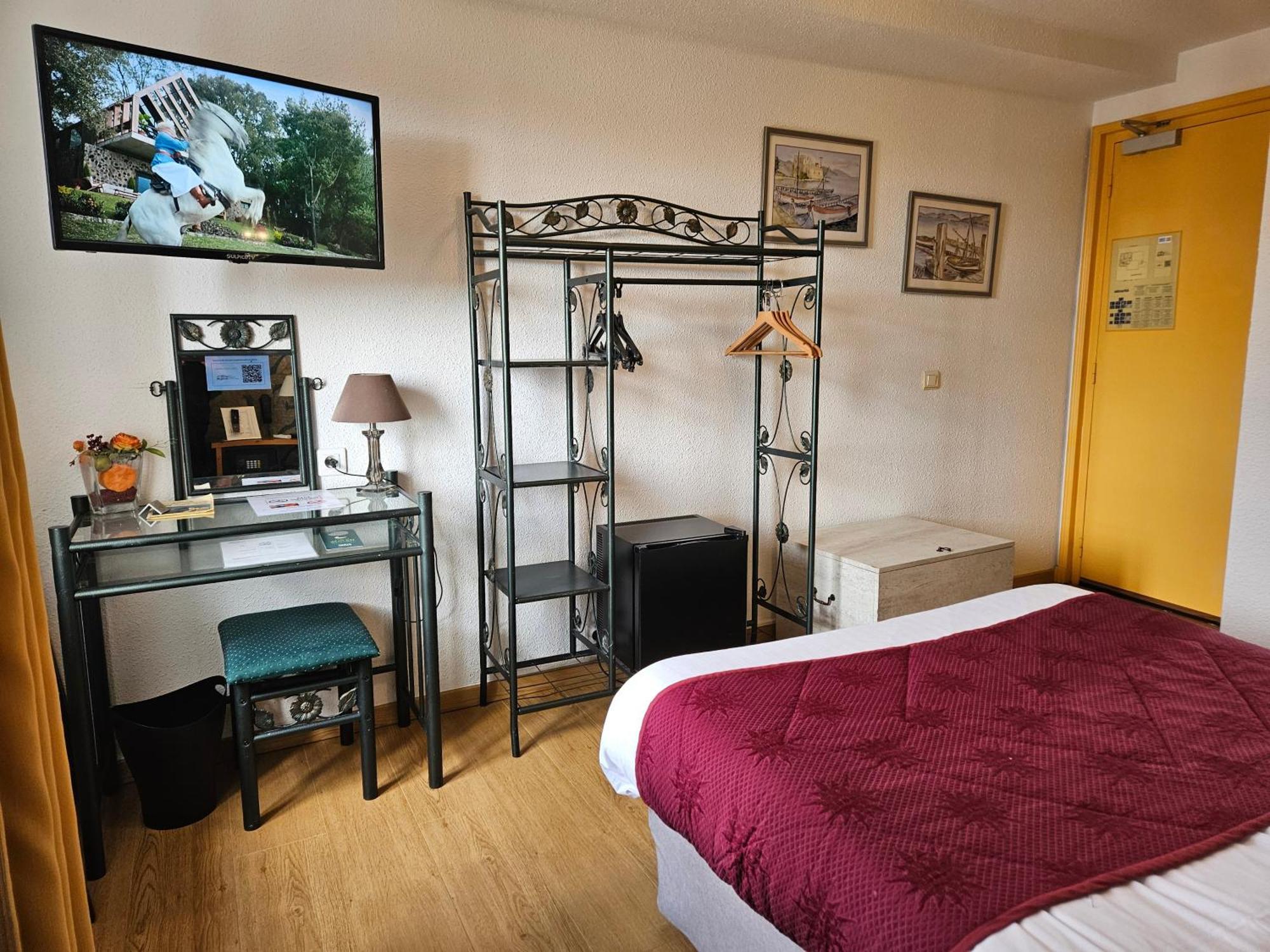 Le Val D'Amby Hotel Hieres-Sur-Amby Eksteriør billede